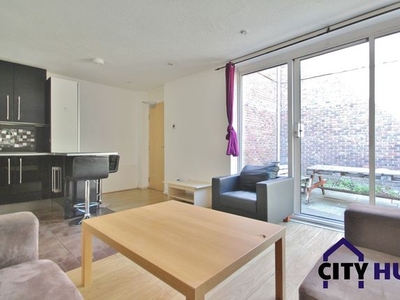 Maisonette to rent in Conistone Way, London N7