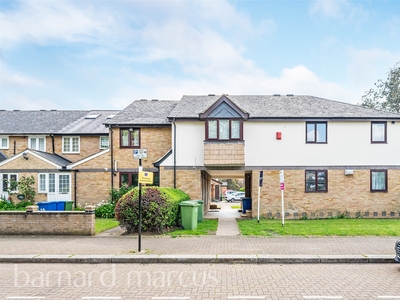 Midship Close, LONDON - 2 bedroom ground floor flat