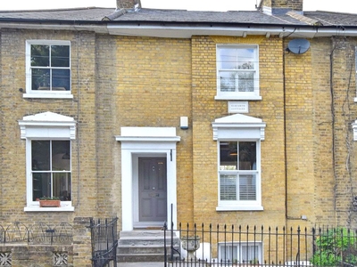 Red Lion Lane, Shooters Hill, London, SE18 2 bedroom house