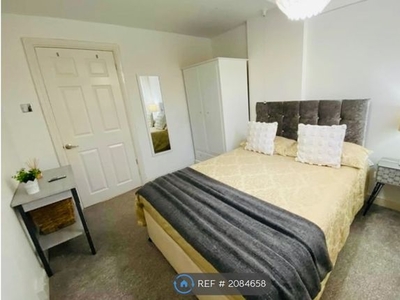 Room to rent in Florence Avenue, Luton LU3