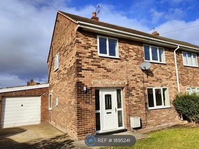 Semi-detached house to rent in Broadway, Dunscroft, Doncaster DN7