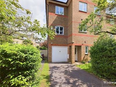 Semi-detached house to rent in Cintra Close, Reading, Berkshire RG2