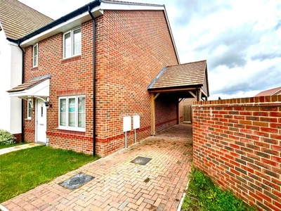 Semi-detached house to rent in Goddard Crescent, Wokingham, Berkshire RG40