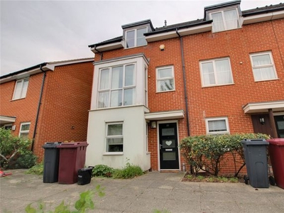 Semi-detached house to rent in Puffin Way, Reading RG2