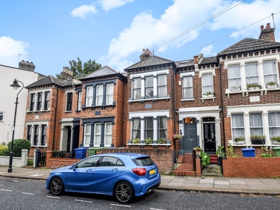 Semi-detached House to rent - Mcdowall Road, London, SE5