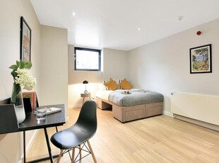 Studio flat for rent in 24-32 Kilburn High Road, London, NW6 5UA, NW6