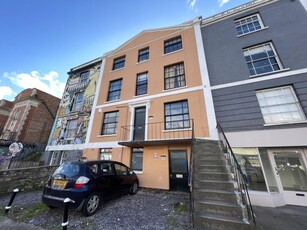 Studio flat for rent in Cheltenham Road, Stokes Croft, Bristol, BS6