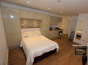 Studio flat for rent in |Ref: R205924|, Canute Road, Southampton, SO14 3FJ, SO14