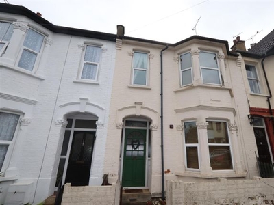 Terraced house to rent in Tintern Avenue, Westcliff-On-Sea SS0