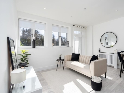 1 bedroom apartment for sale in Welcome to Millfield Park ~ Brentwood, CM15