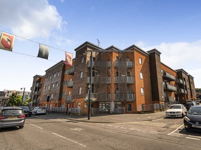 2 bedroom flat for sale High Wycombe, HP11 2RQ