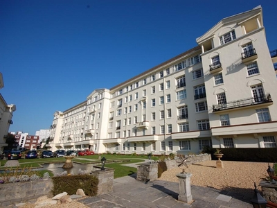 3 bedroom apartment for sale in Bath Road, Bournemouth, Dorset, BH1