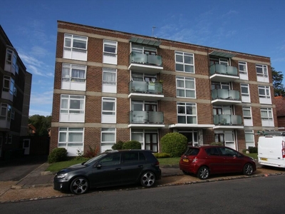 3 bedroom apartment for sale in Granville Road, Eastbourne, BN20