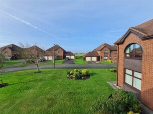 2 Bedroom Apartment For Sale In Hoylake, Wirral