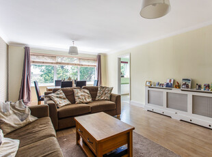 2 bedroom property for sale in The Rutts, Bushey, WD23