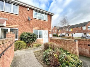 3 Bedroom End Of Terrace House For Sale In Thurnscoe, Rotherham