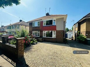3 Bedroom Semi-detached House For Rent In Banbury
