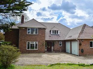 4 Bedroom Detached House For Sale In New Milton