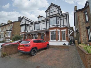 4 Bedroom End Of Terrace House For Sale In Dover