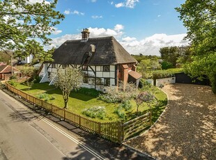Farm House for sale with 5 bedrooms, Hayling Island, Hampshire | Fine & Country