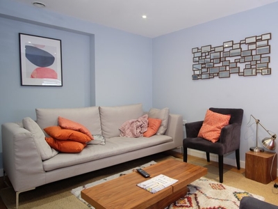4-bedroom apartment to rent in City of Westminster, London