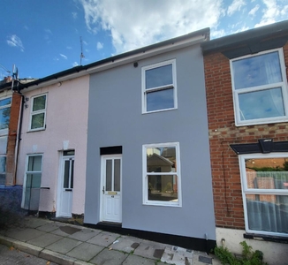 2 bedroom terraced house for sale in Newson Street, Ipswich, IP1