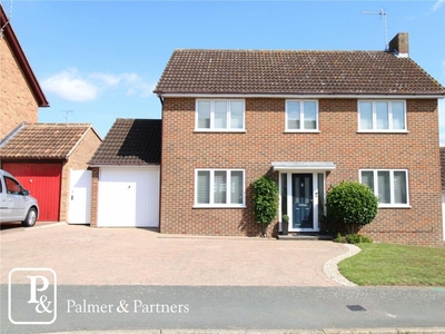 4 bedroom detached house for sale in Bladen Drive, Rushmere St. Andrew, Ipswich, Suffolk, IP4
