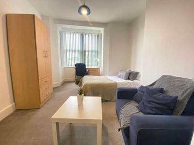 1 Bedroom Apartment For Rent In Huddersfield, West Yorkshire