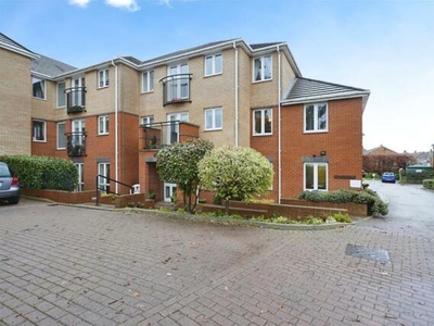 1 Bedroom Apartment For Sale In Cannon Lane, Luton