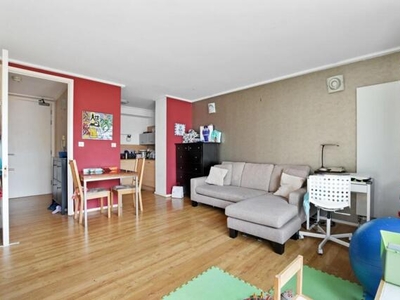 1 Bedroom Apartment For Sale In Greenroof Way, London