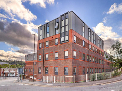 2 Bedroom Apartment For Sale In Bellfield Road, High Wycombe