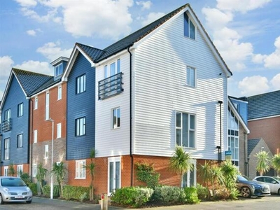 2 Bedroom Apartment For Sale In Faversham