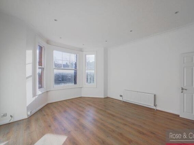 2 Bedroom Flat For Sale In South Hampstead