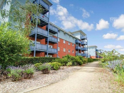 2 Bedroom Flat For Sale In Yiewsley, West Drayton