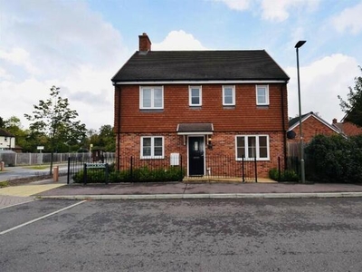 3 Bedroom Detached House For Sale In Horley, Surrey