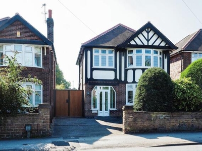 3 Bedroom Detached House For Sale In Wollaton Park, Nottinghamshire
