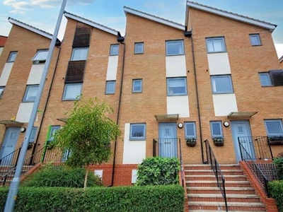 3 Bedroom End Of Terrace House For Rent In Colchester, Essex