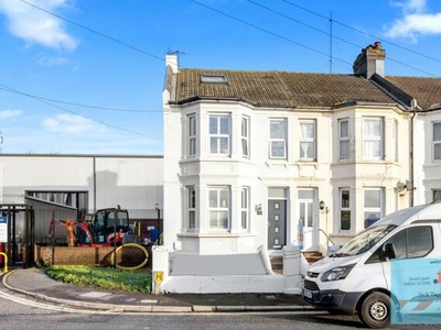 3 Bedroom End Of Terrace House For Sale In Shoreham-by-sea