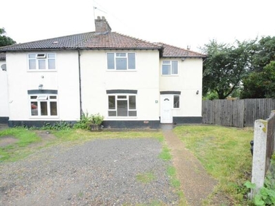 3 Bedroom Semi-detached House For Rent In Chadwell St Mary