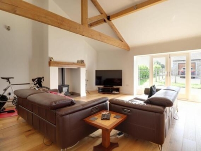 4 Bedroom Barn Conversion For Sale In Huddersfield, West Yorkshire
