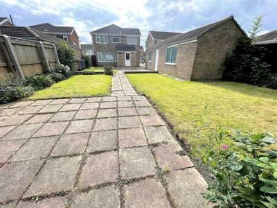 4 Bedroom Detached House For Sale In Cleethorpes, N.e. Lincs