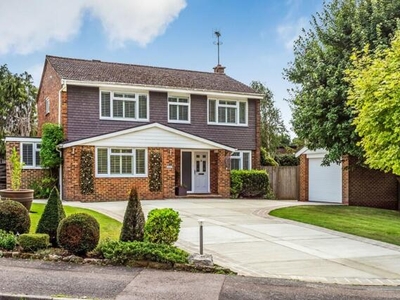 4 Bedroom Detached House For Sale In Oxted