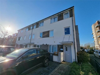 4 Bedroom End Of Terrace House For Sale In Gosport, Hampshire