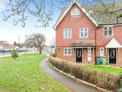 4 Bedroom End Of Terrace House For Sale In Staines, Surrey
