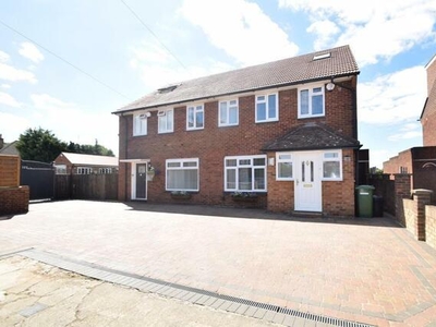 5 Bedroom Semi-detached House For Rent In Cowley