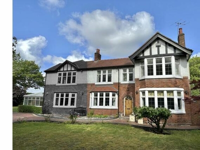 5 Bedroom Semi-detached House For Sale In Chester