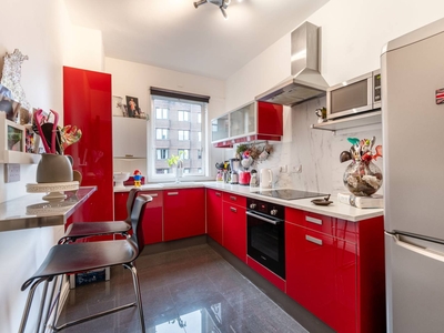 Flat in Napier Place, Holland Park, W14
