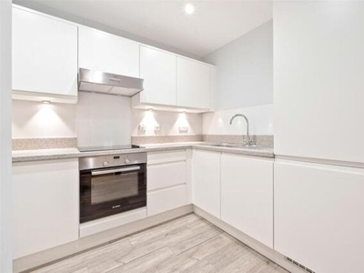 Studio Apartment For Sale In Crowthorne, Berkshire