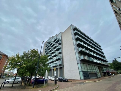 Studio Flat For Sale In Clippers Quay