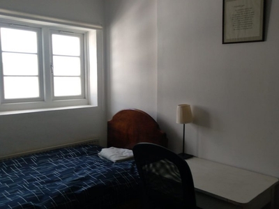 Room in shared apartment in London